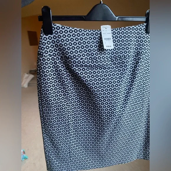 NWT Brooks Brothers Skirt Suit - Sz 4 - Picture 7 of 10